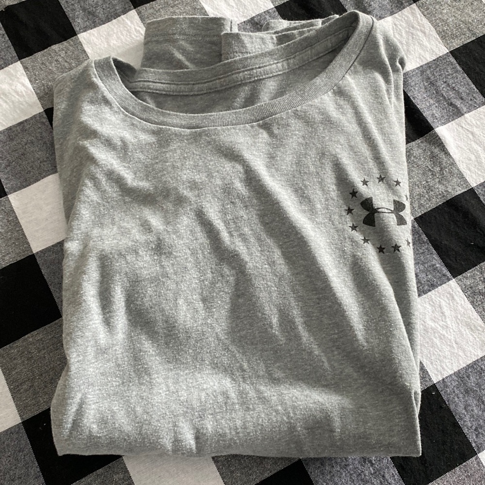 Womens under armour tee